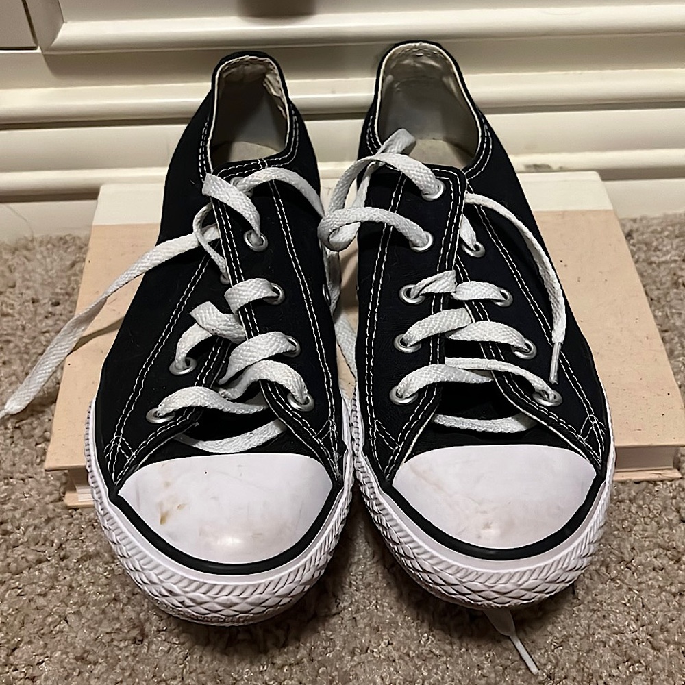 Kids black converse size 3
